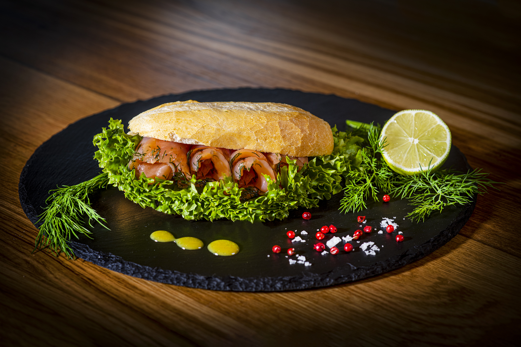 Fischbrötchen frisch belegt
