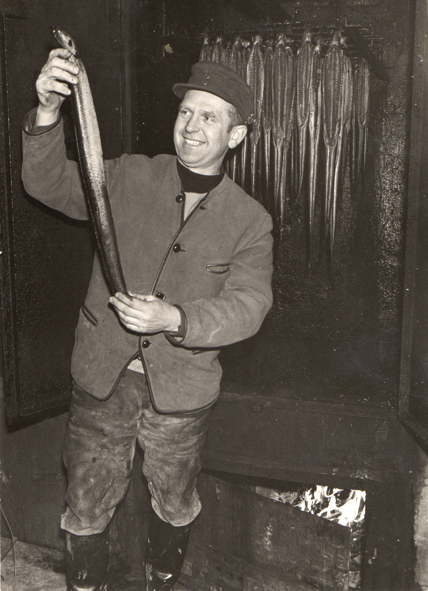 Historische Aufnahme der Fischzucht Moeller um 1960